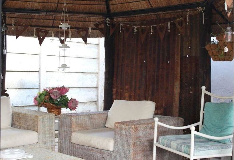 פנסיון Mirabel Guesthouse