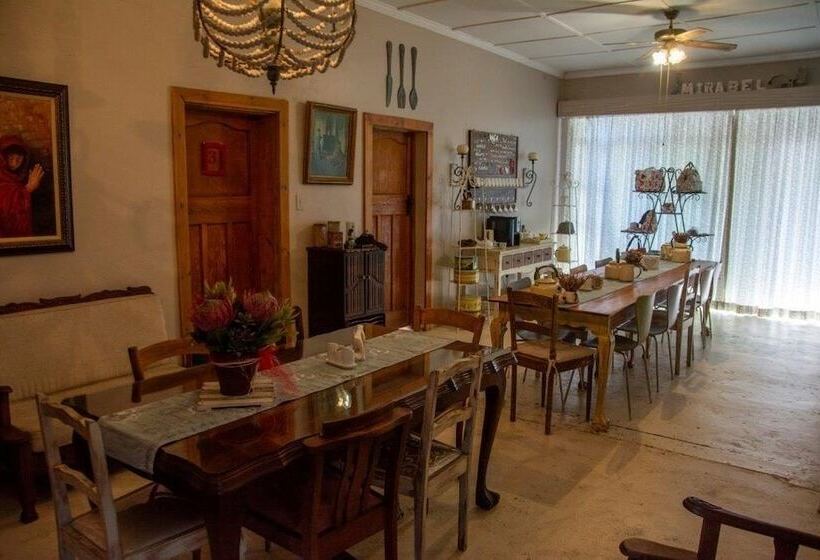 פנסיון Mirabel Guesthouse