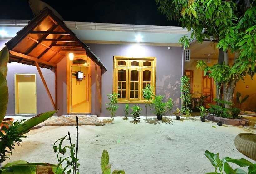 پانسیون New Moon Village