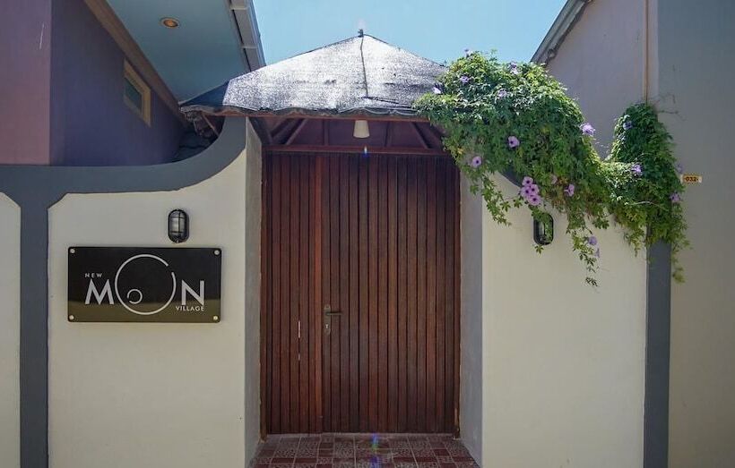 پانسیون New Moon Village