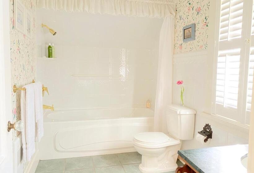 پانسیون Princess And The Pea