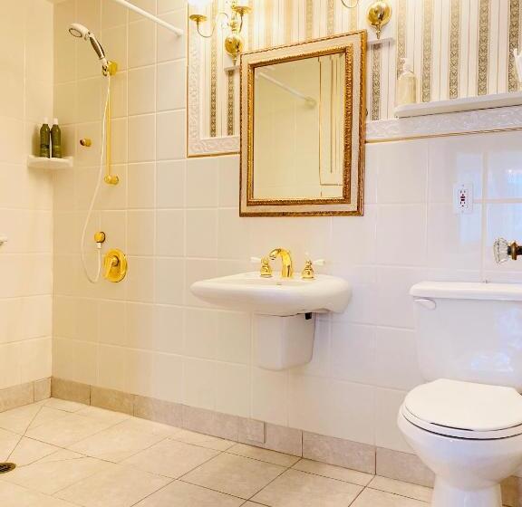 پانسیون Princess And The Pea