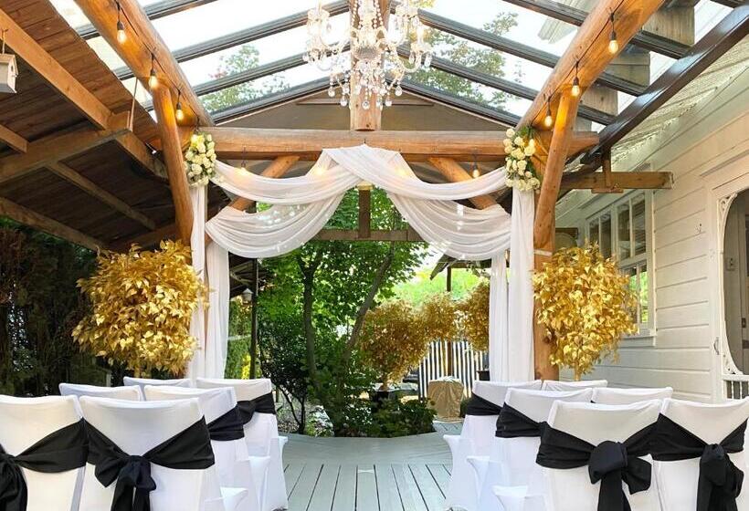 پانسیون Princess And The Pea