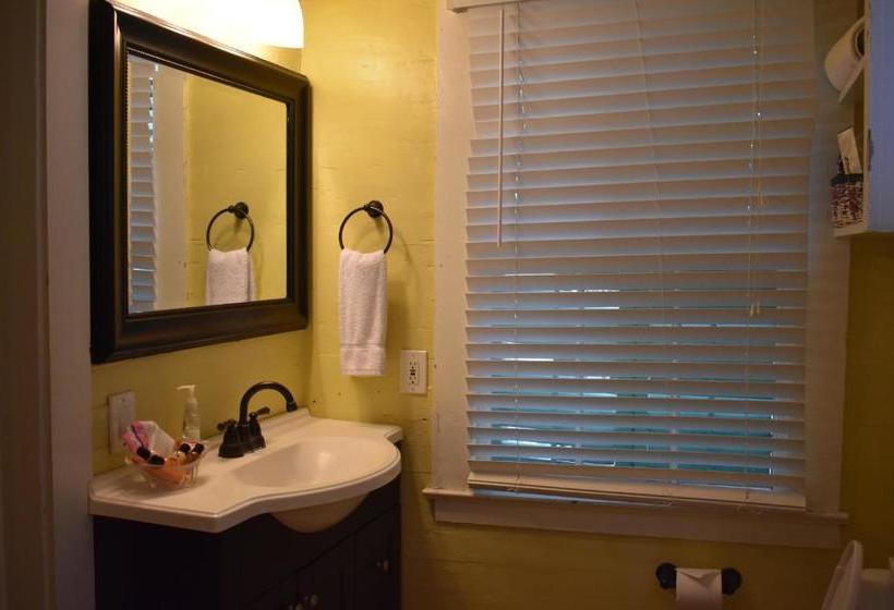 Пансион Seaport Inn