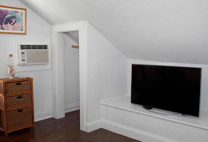 Пансион Seaport Inn