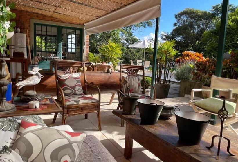 ペンション Villa Serena Bed & Breakfast