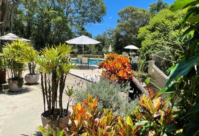 ペンション Villa Serena Bed & Breakfast