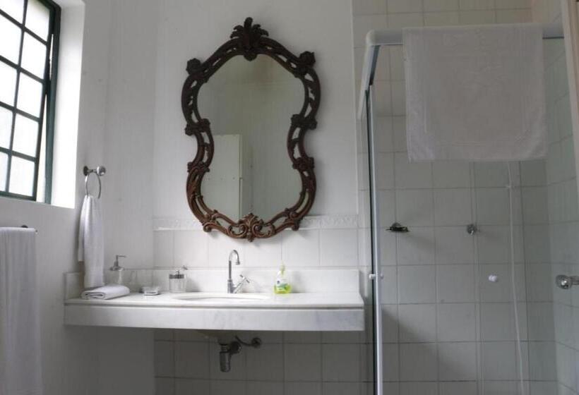 ペンション Villa Serena Bed & Breakfast