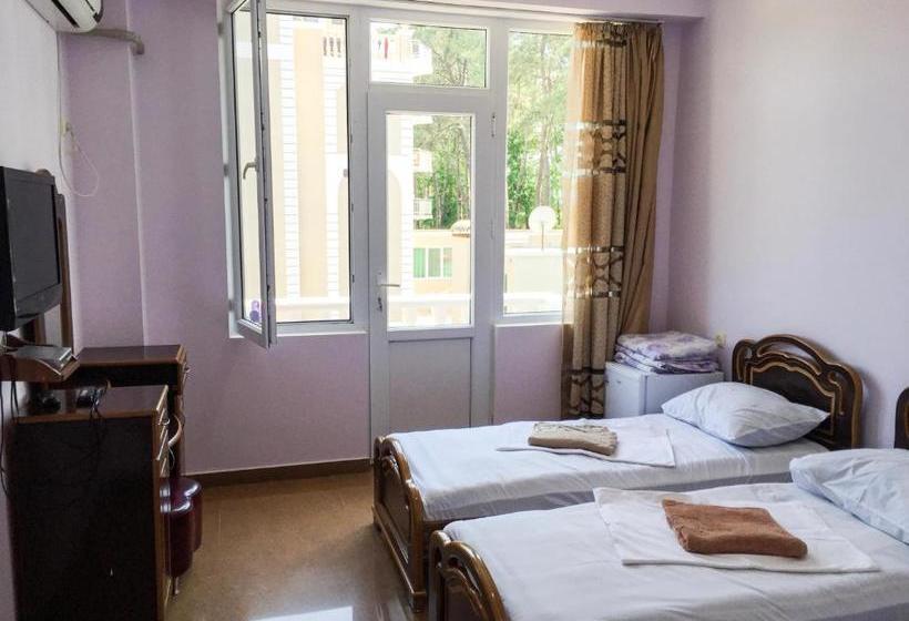 هاستل Chito Gvrito