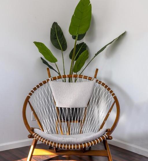 ユースホステル Desert Hot Springs Inn