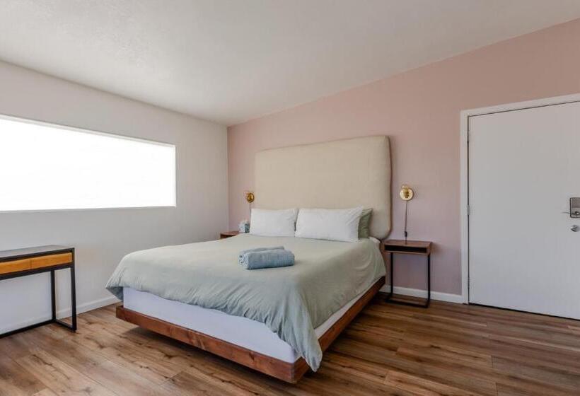 ユースホステル Desert Hot Springs Inn