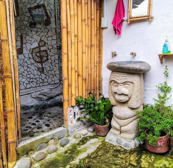 هاستل Hostal Bambu