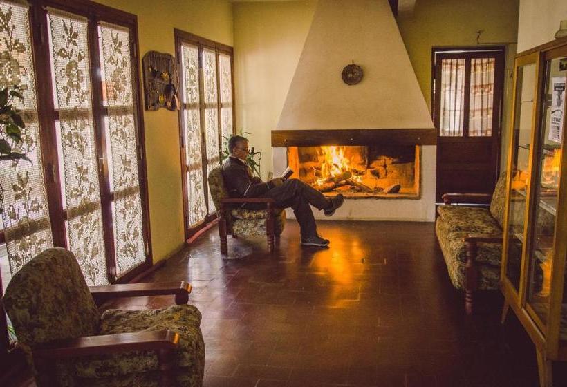 ユースホステル Hostería La Pergola