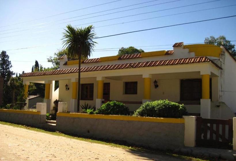 ユースホステル Hostería La Pergola