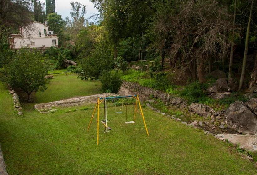 ユースホステル Hostería La Pergola