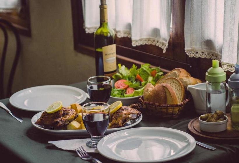 ユースホステル Hostería La Pergola