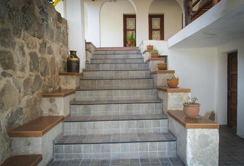 ユースホステル Hostería La Pergola