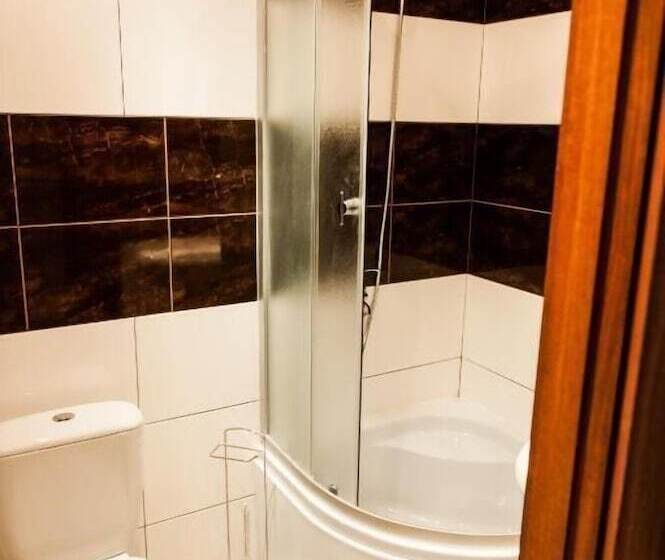 هاستل Minihotel Freedom