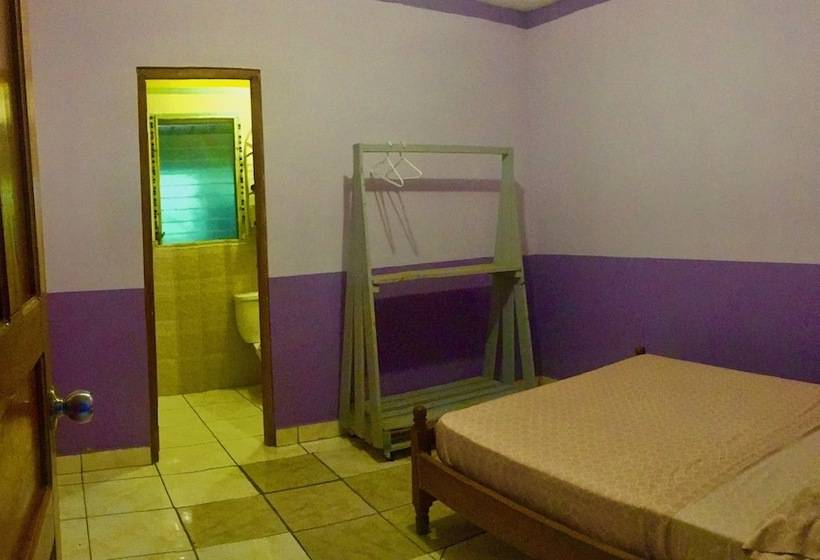 호스텔 Residencia De La Marina