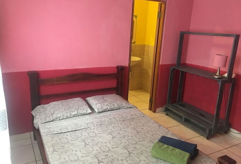 호스텔 Residencia De La Marina