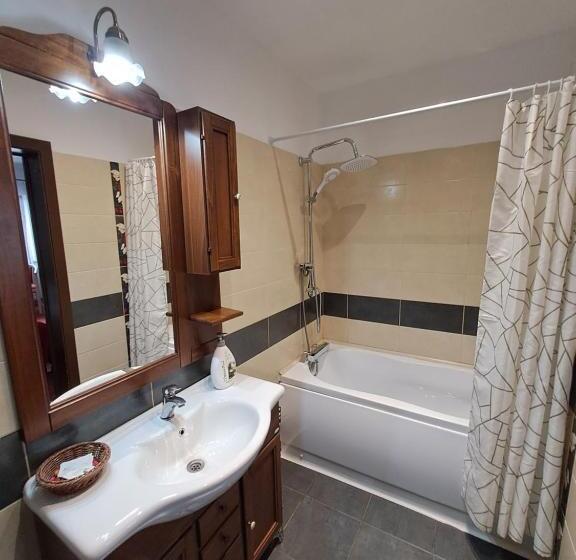 ペンション Alexander House