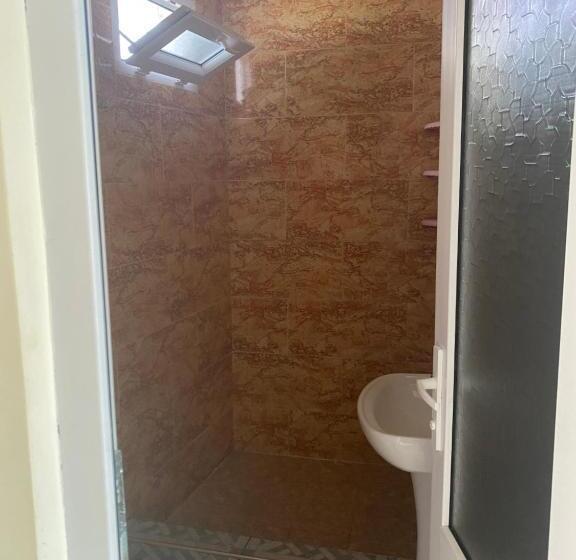 پانسیون Badu Guest House