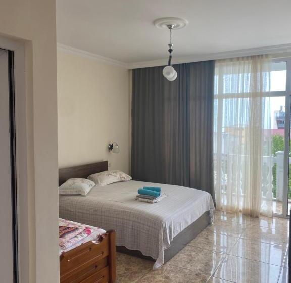 پانسیون Badu Guest House