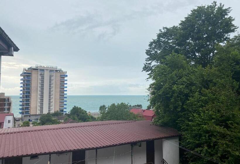 پانسیون Badu Guest House