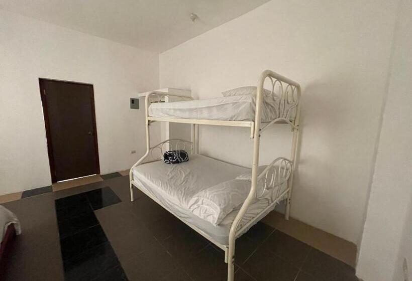 پانسیون Casa De Huespedes Darling