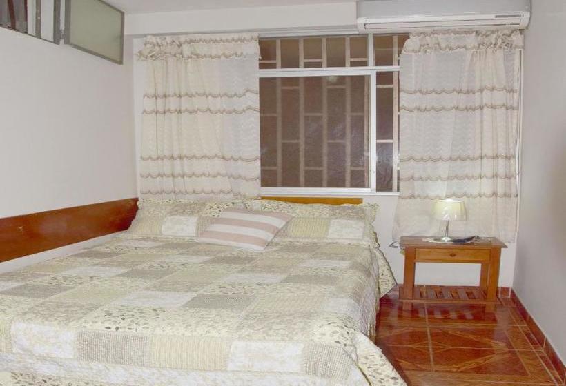 پانسیون Casa Del Huesped Guest House