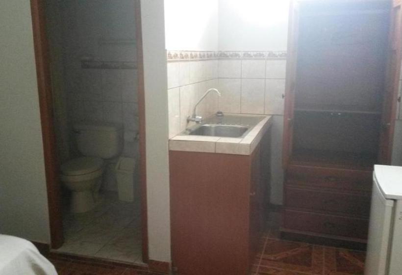 پانسیون Casa Del Huesped Guest House