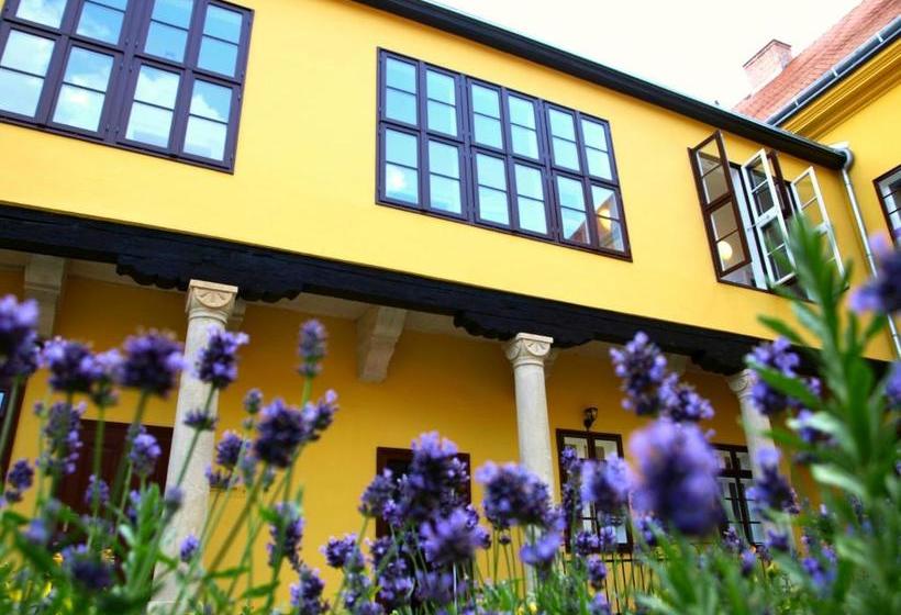 פנסיון Ciszterci Szállás Pécs