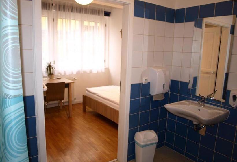 פנסיון Ciszterci Szállás Pécs