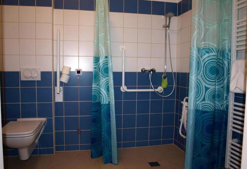 פנסיון Ciszterci Szállás Pécs