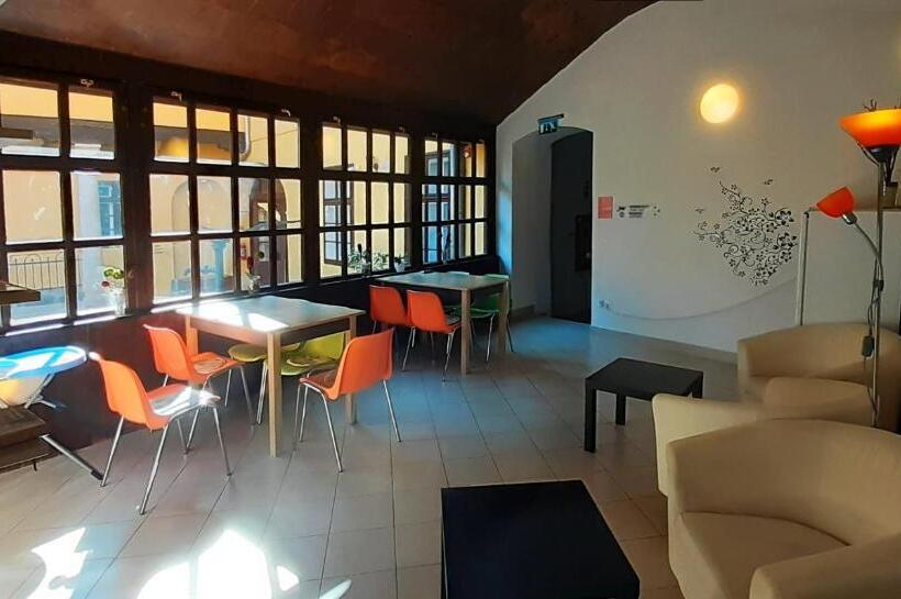 פנסיון Ciszterci Szállás Pécs