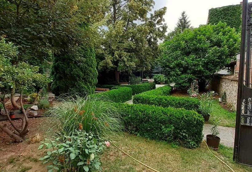 פנסיון Ciszterci Szállás Pécs