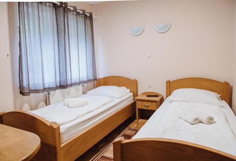 پانسیون Gostisce Ulipi