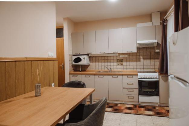 پانسیون Gostisce Ulipi