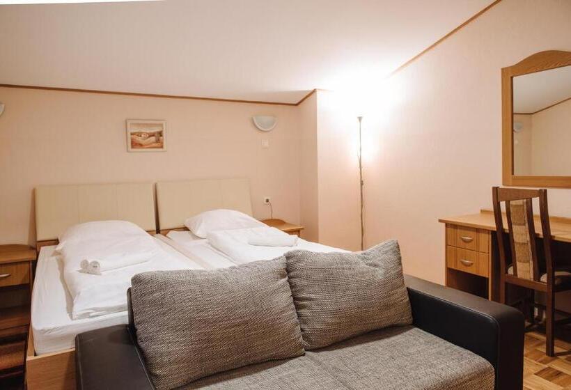 پانسیون Gostisce Ulipi