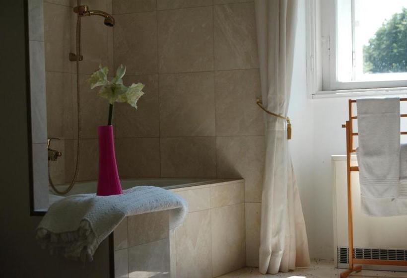 פנסיון Gästehaus Schloss Aschach