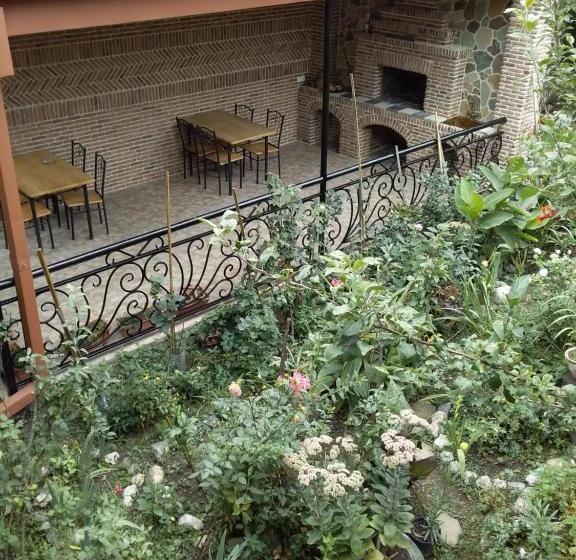 پانسیون Guest House Medea