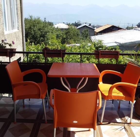 پانسیون Guest House Medea