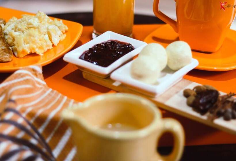 بنسيون Hostal Kolibri B&b