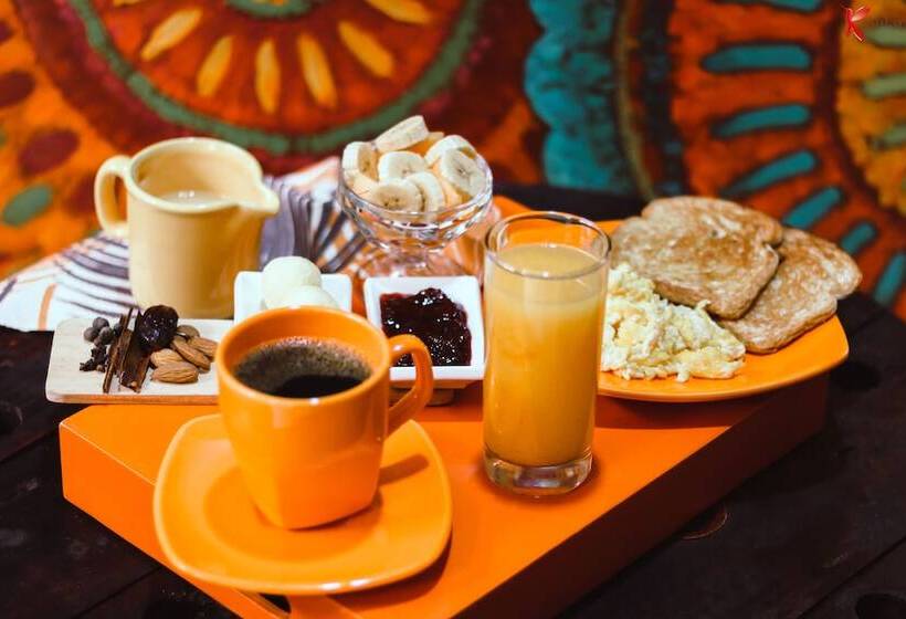 بنسيون Hostal Kolibri B&b