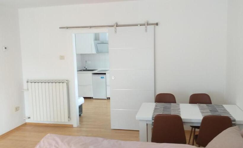 پانسیون Love 2 Solkan