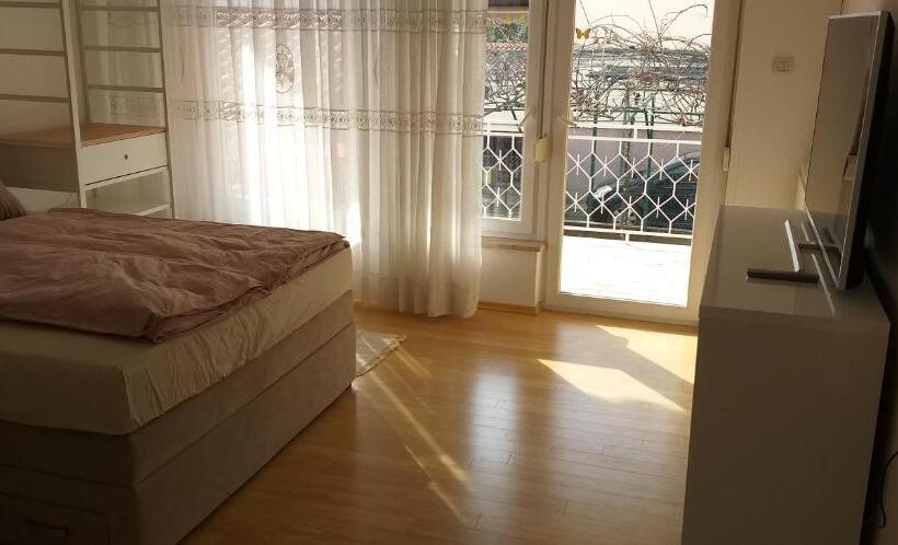 پانسیون Love 2 Solkan