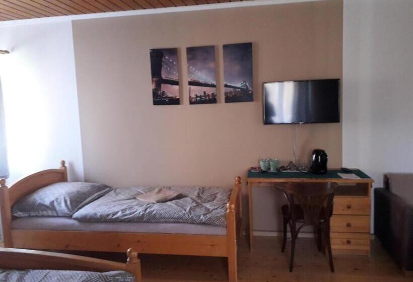 ペンション Penzion Na Střelnici