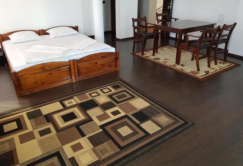 بنسيون Sunny Island Obzor