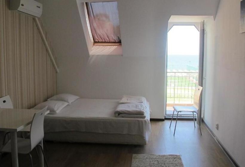 بنسيون Sunny Island Obzor