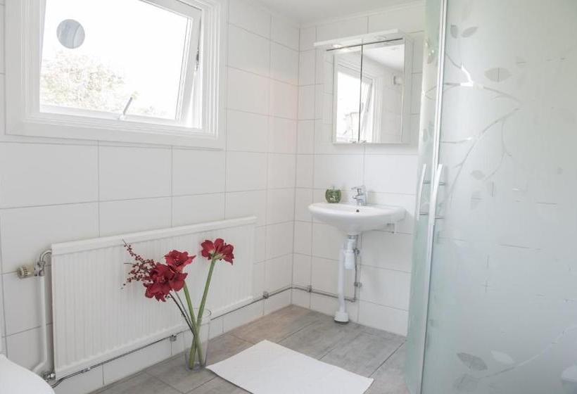 פנסיון Villa Evalotta